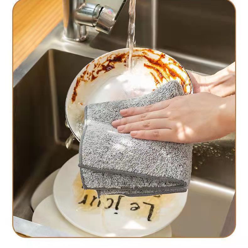 Eco-friendly Coral Velvet Bamboo Charcoal Cleaning Cloth